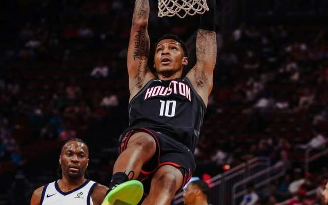 华体会官方网站-4场没进三分，火箭锋线不值得续约 谢泼德12次出手9分 只能当替补